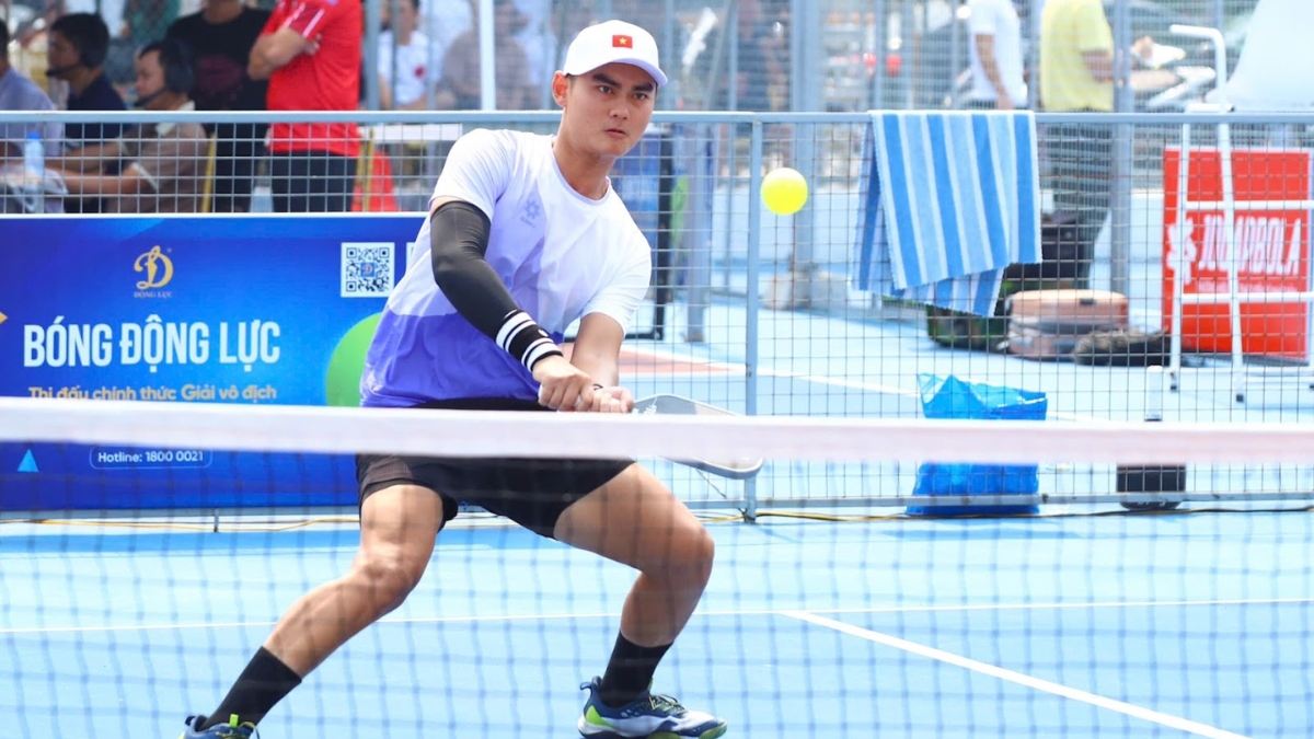 baseline trong pickleball là gì? vai trò và chiến thuật sử dụng vị trí phòng thủ chiến lược