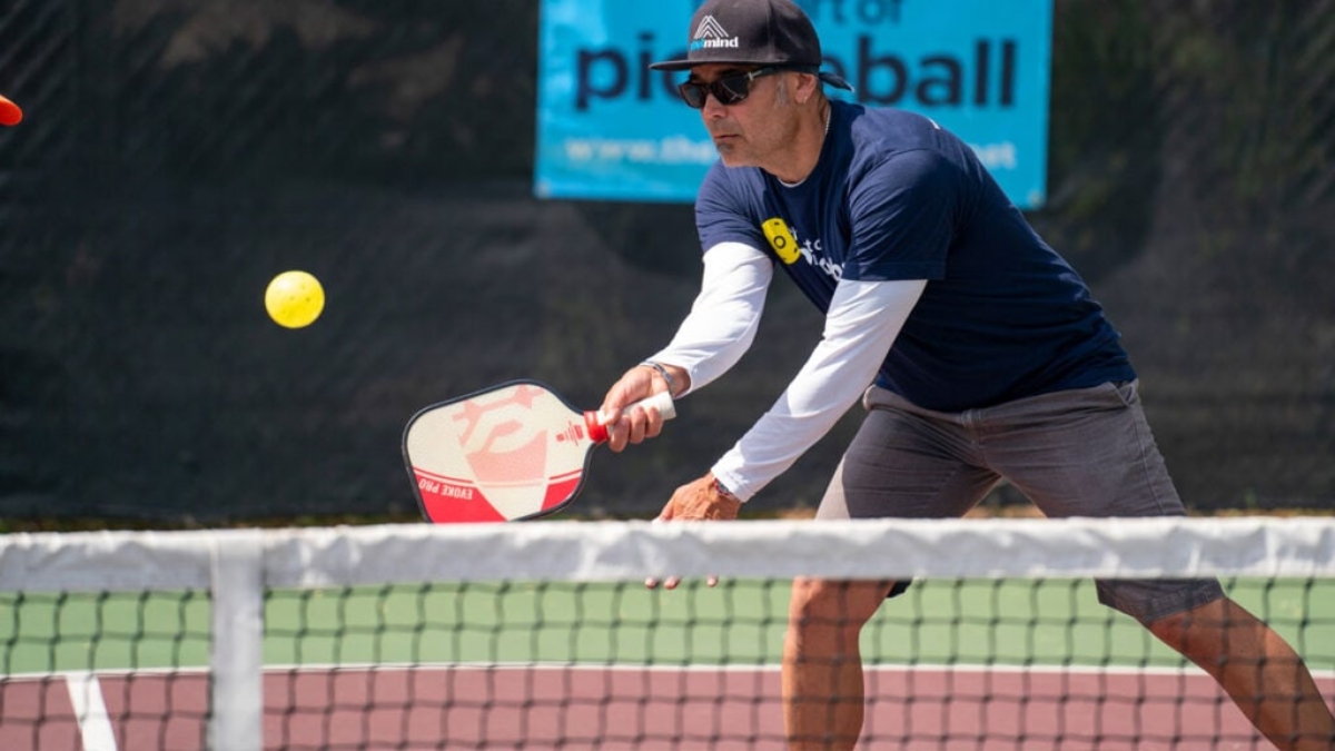 Kỹ thuật đánh trả bóng pickleball từ cơ bản đến nâng cao