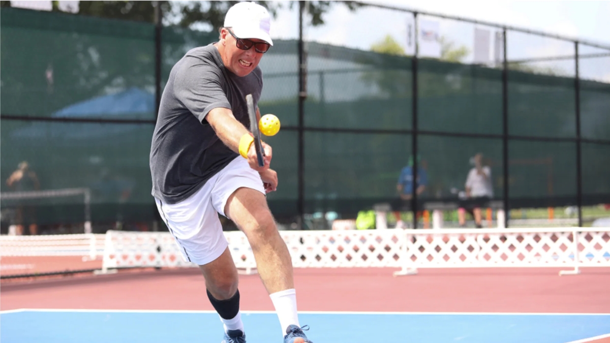 Kỹ thuật đánh trả bóng pickleball từ cơ bản đến nâng cao
