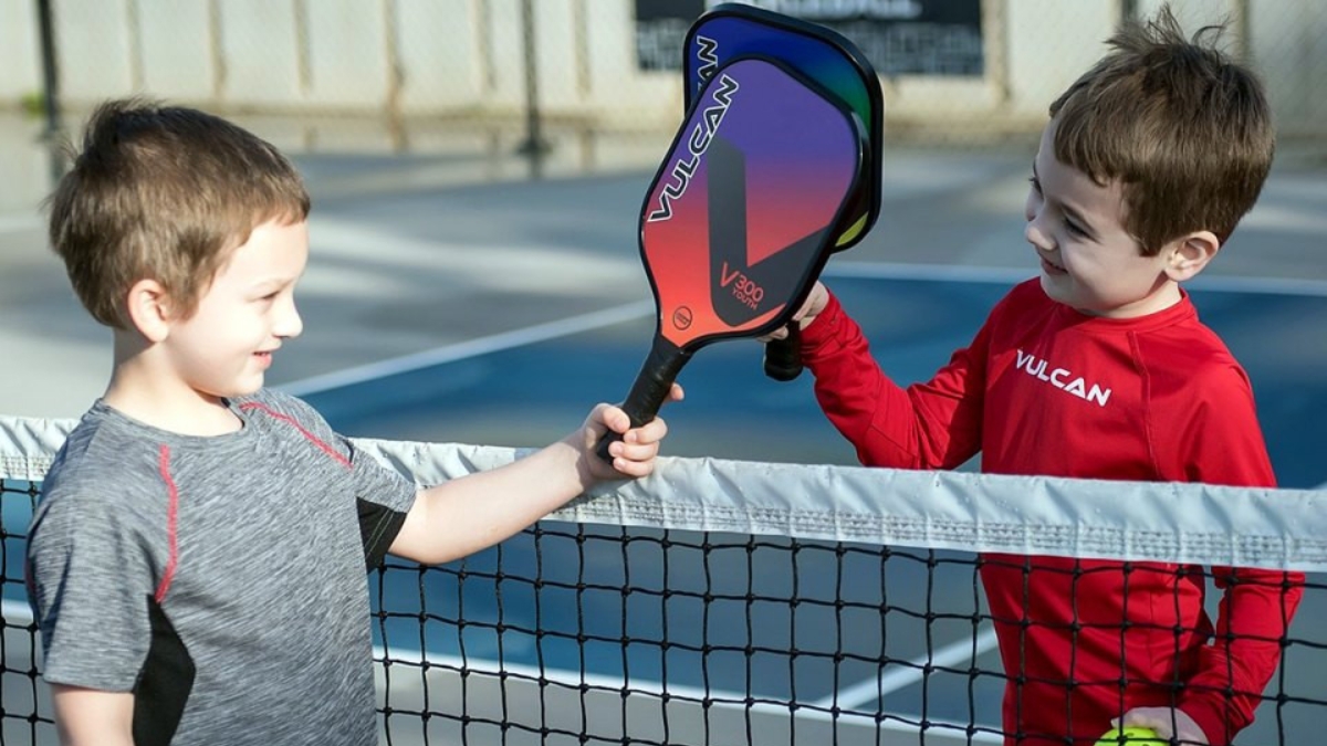 thúc đẩy tương tác xã hội và giao tiếp