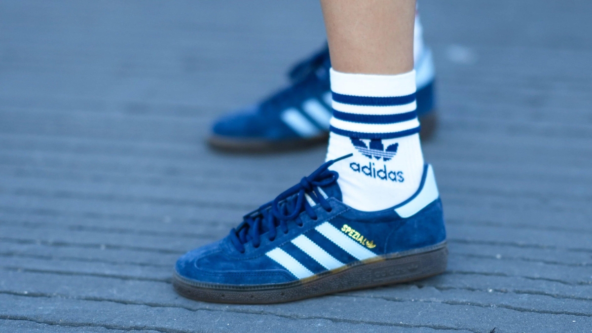 nên chọn adidas spezial hay samba? đâu là sneaker phù hợp spezial cũng sử dụng đế lót eva
