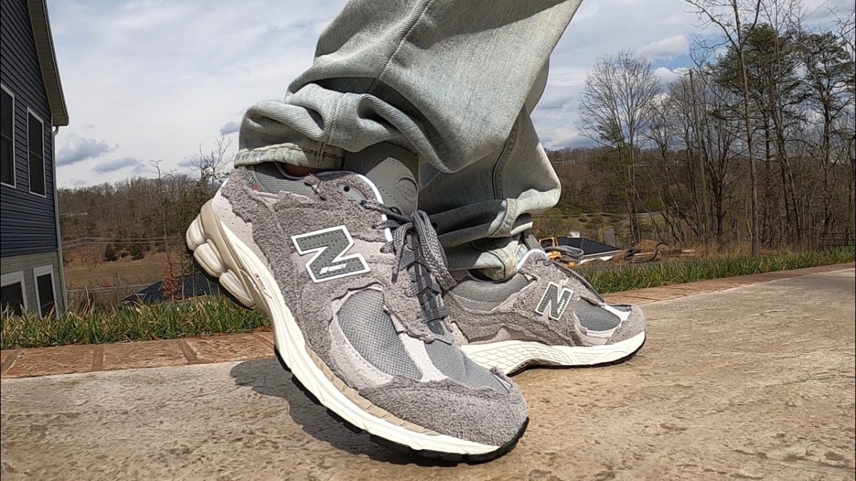 new balance protection pack tái xuất đánh dấu bước ngoặt lịch sử