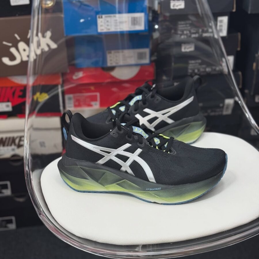 giày asics novablast 5 luxe 'black' 1011c031-001