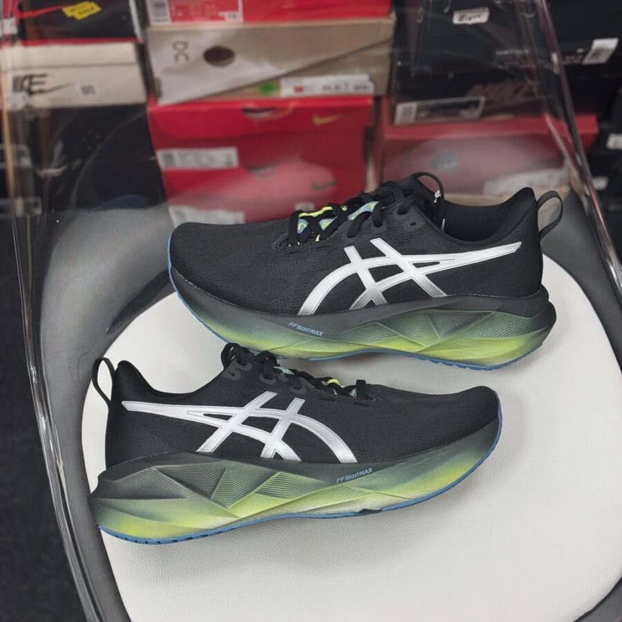 giày asics novablast 5 luxe 'black' 1011c031-001