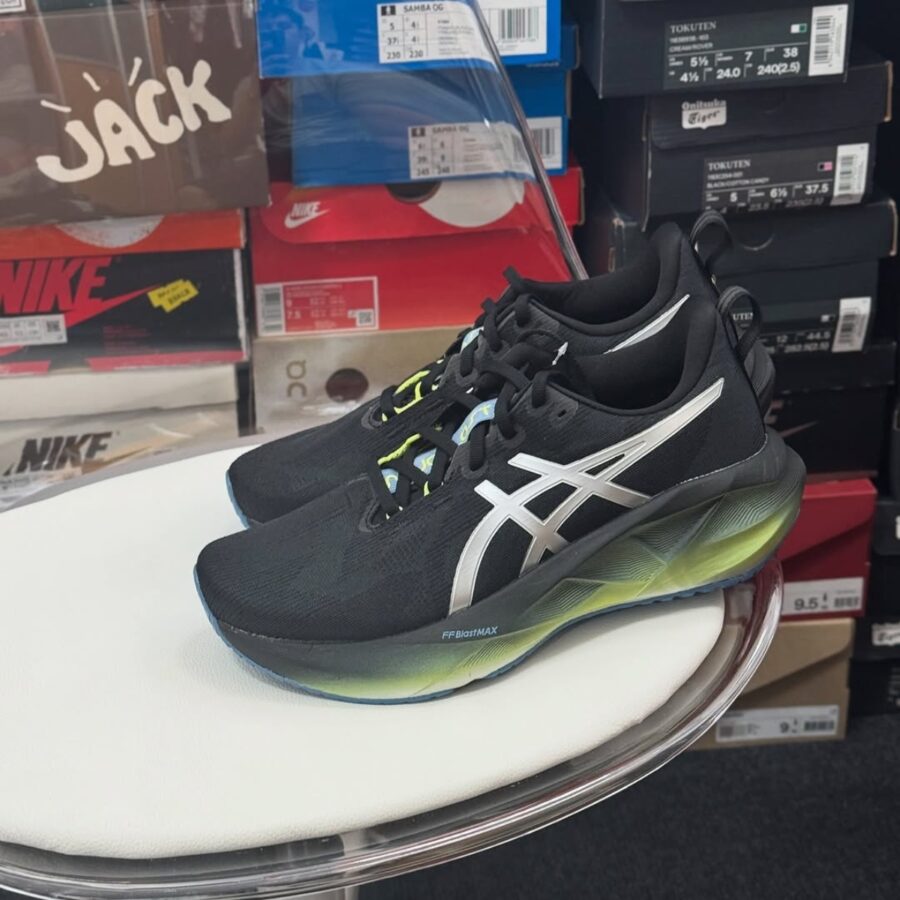 giày asics novablast 5 luxe 'black' 1011c031-001