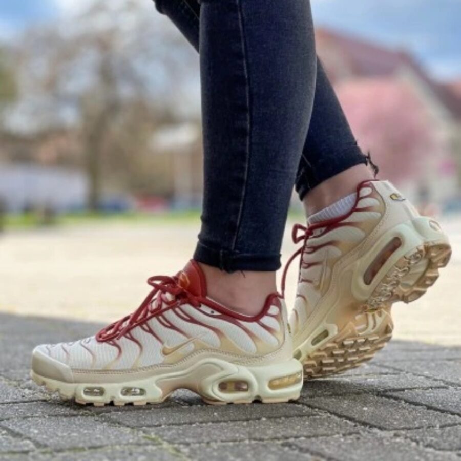 giày nike air max plus 'sail team red' fq2765-100