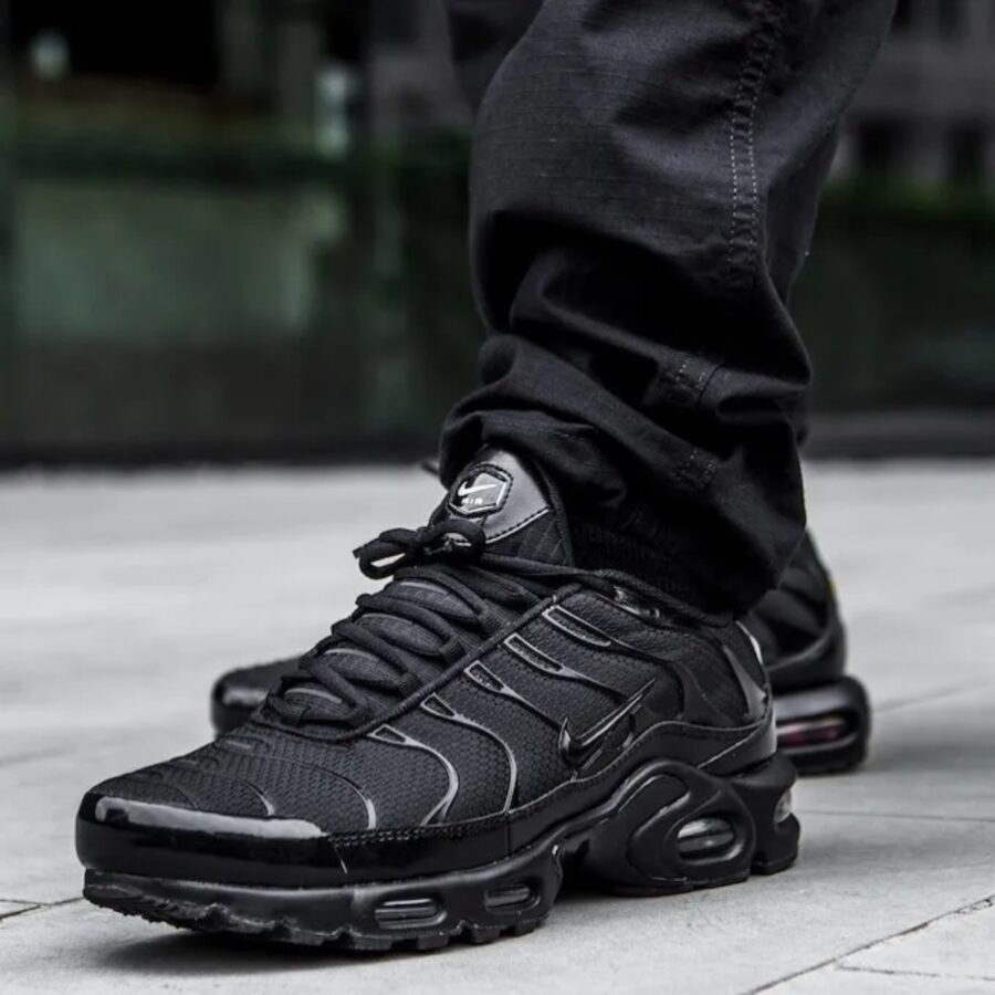 giày nike air max plus 'triple black' 604133-050