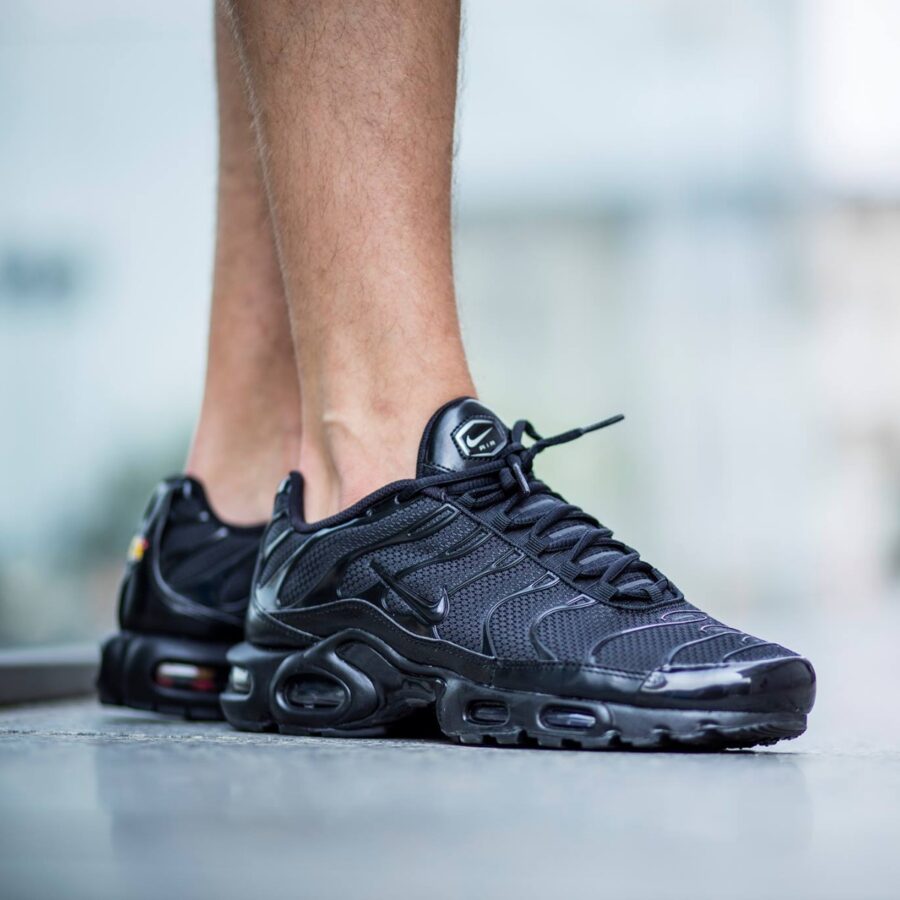 giày nike air max plus 'triple black' 604133-050