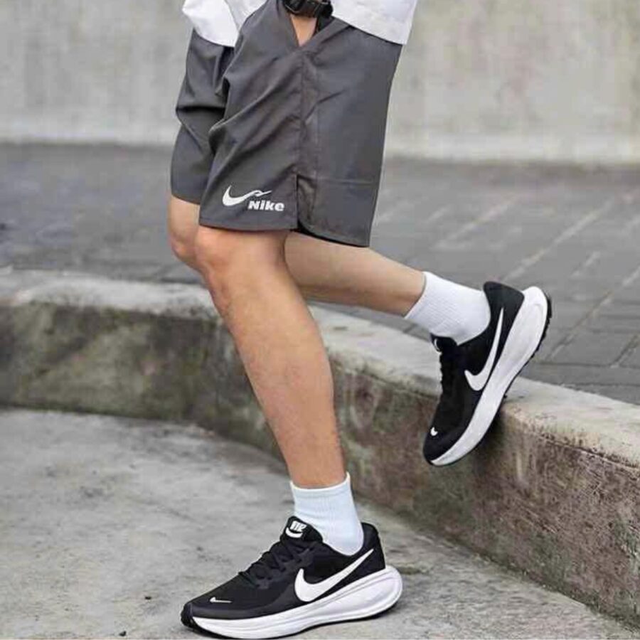 giày nike revolution 8 ‘black white’ hj9198-003
