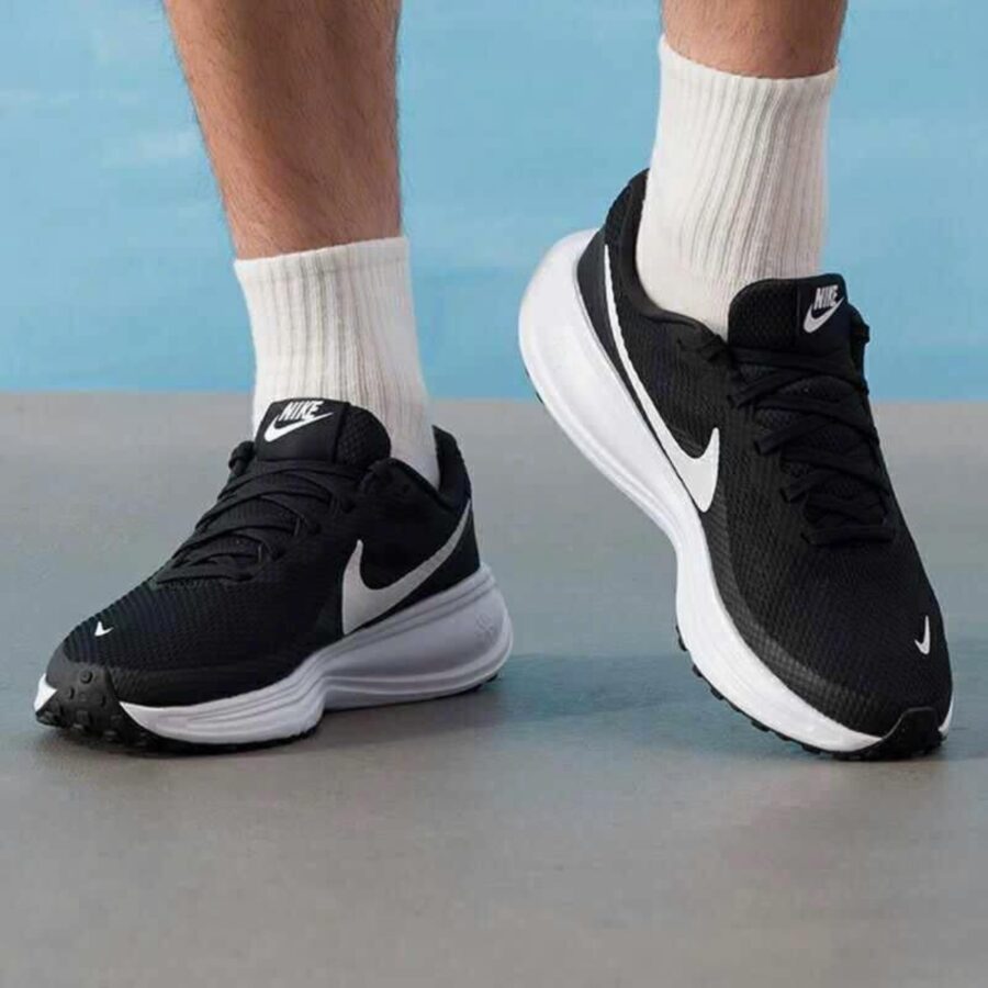 giày nike revolution 8 ‘black white’ hj9198-003