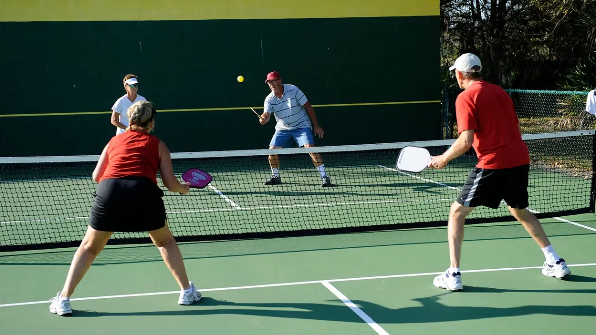 người cao tuổi có chơi pickleball được không?