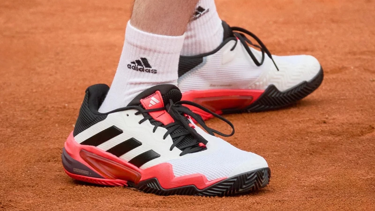 review adidas barricade 13: đỉnh cao hiệu suất trên sân đấu