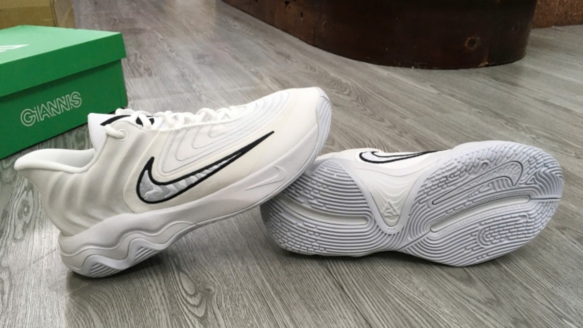 Review Nike Giannis Immortality 4: Liệu có phải là "Vua sân nhựa"?