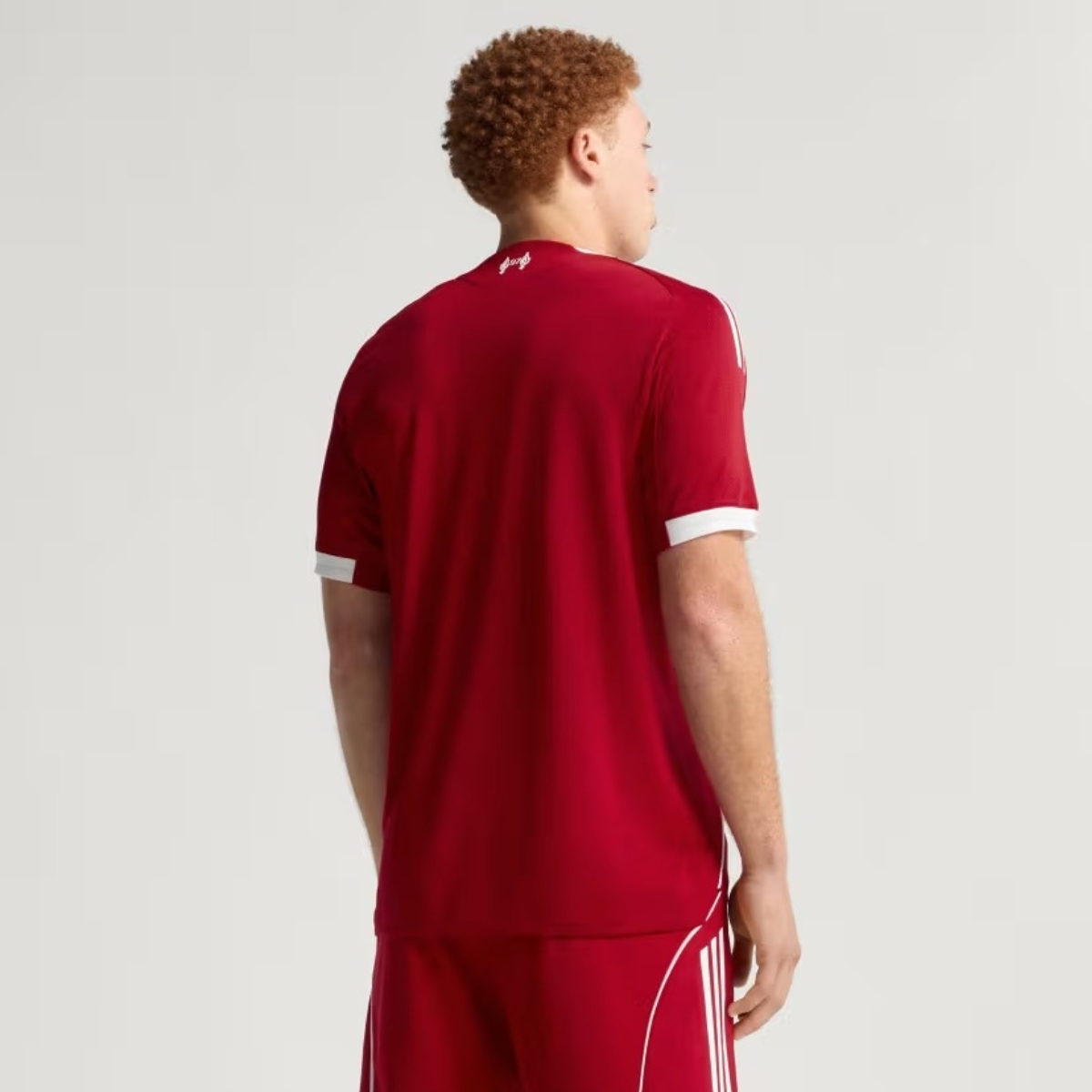 áo adidas jersey bóng đá sân nhà liverpool fc 25_26 'strawberry red' jy4237 (3) áo adidas jersey sân nhà liverpool fc 2526 'strawberry red' jy4237