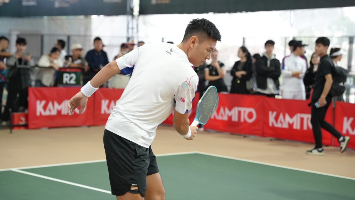 cách xử lý những quả bóng rơi sát đường biên dọc trong pickleball cách xử lý những quả bóng rơi sát đường biên dọc trong pickleball