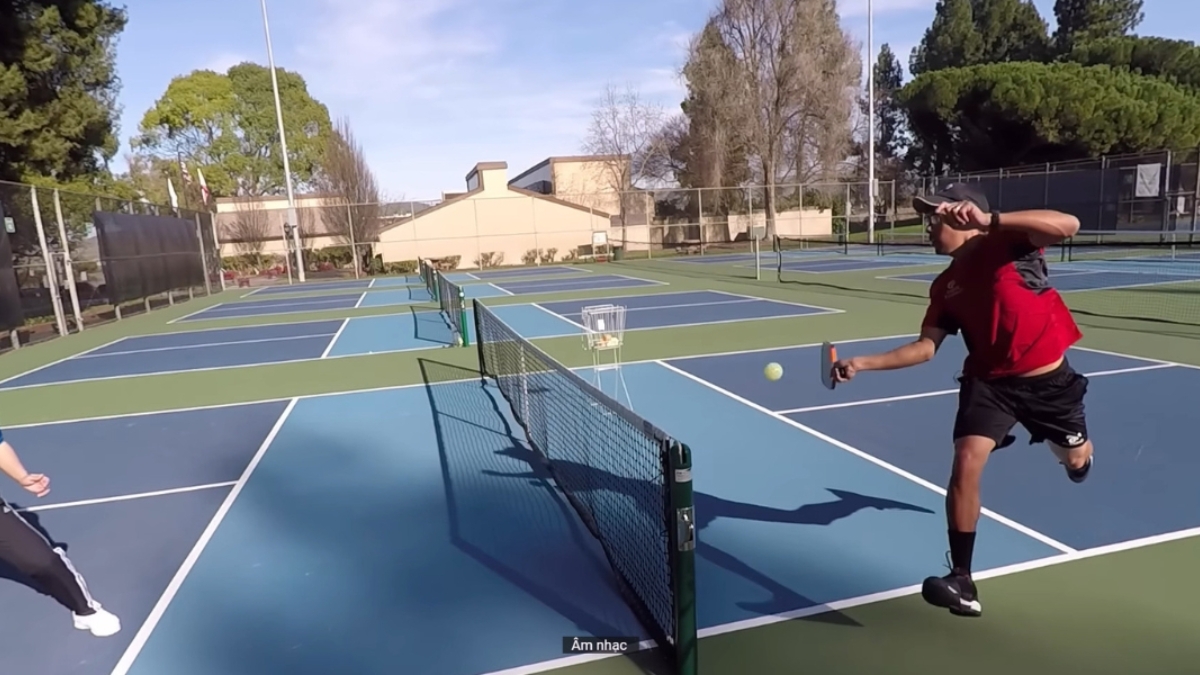kỹ thuật erne trong pickleball là gì? bí quyết "nhảy lưới" kỹ thuật erne trong pickleball là gì? bí quyết "nhảy lưới"