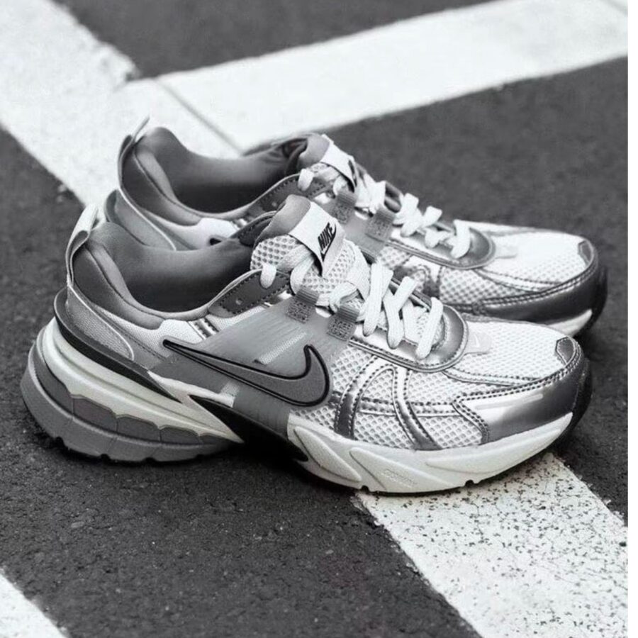 giày nike v2k run 'pure platinum wolf grey' fd0736-003