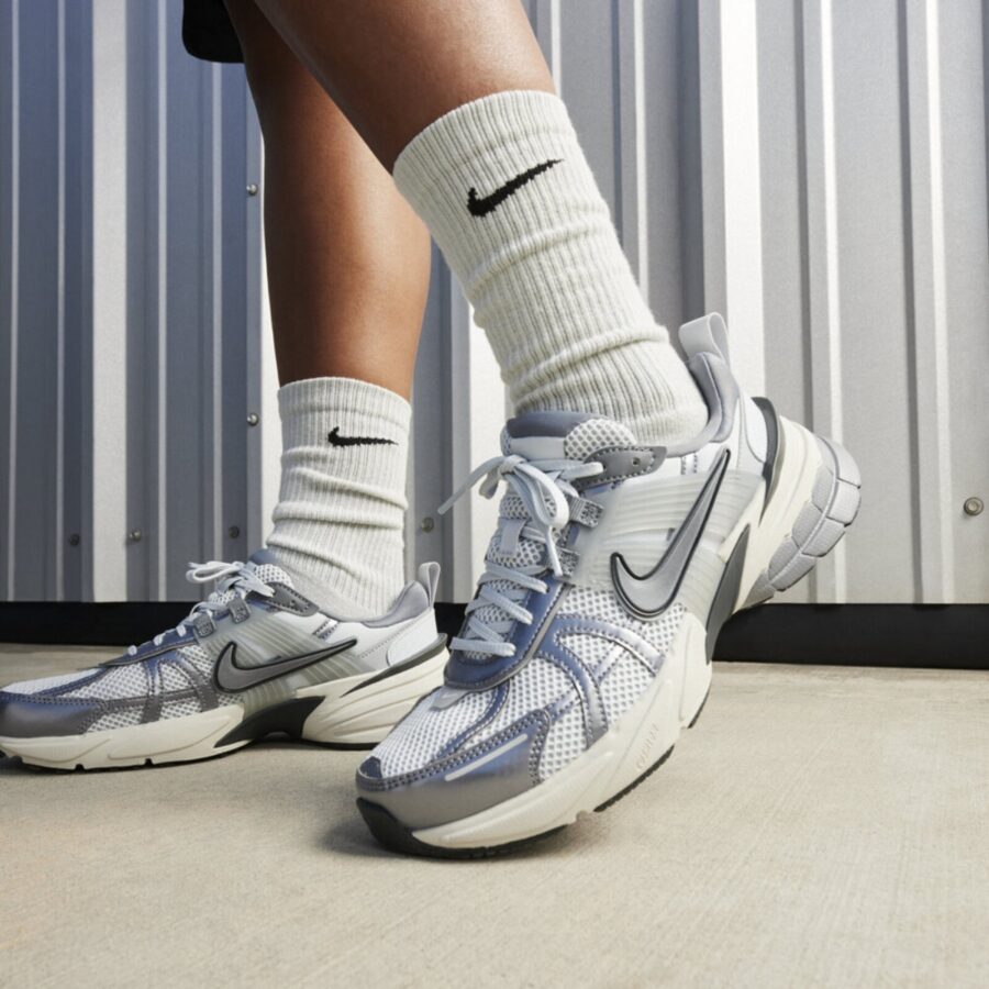 giày nike v2k run 'pure platinum wolf grey' fd0736-003