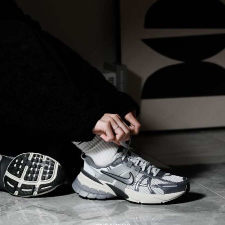 giày nike v2k run 'pure platinum wolf grey' fd0736-003