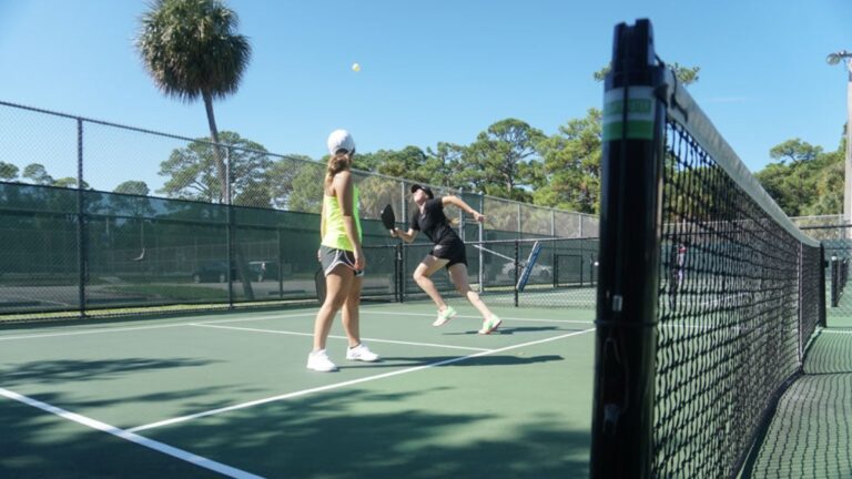 kỹ thuật đánh lob tấn công trong picklaball hiệu quả