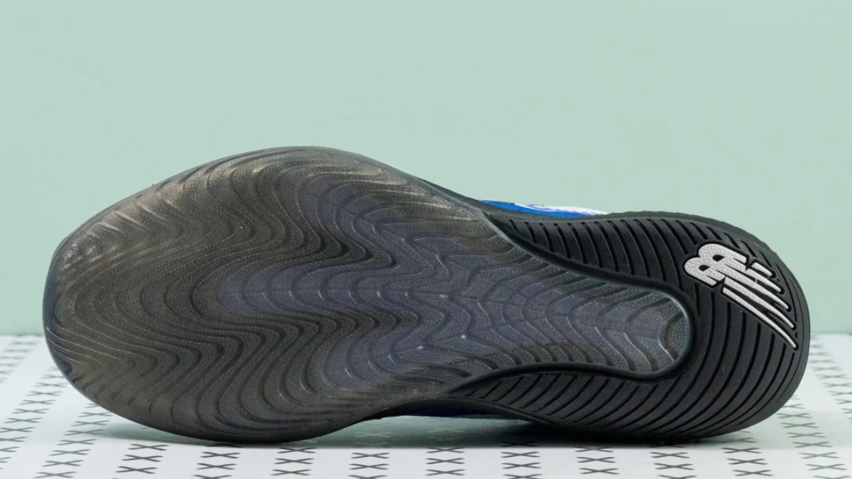 review new balance fuelcell 996v5 turf tốc độ có đáng mua