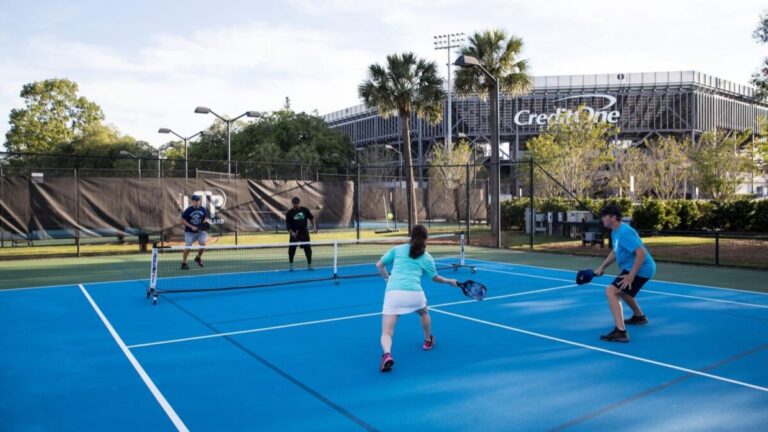 chiến thuật định vị stacking trong pickleball