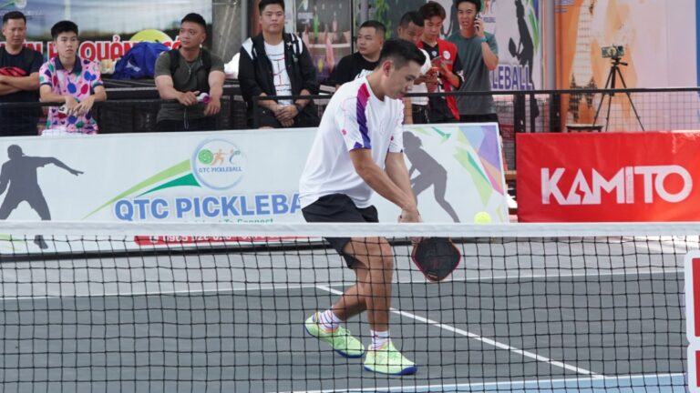 hướng dẫn cú trả giao bóng slice trong pickleball