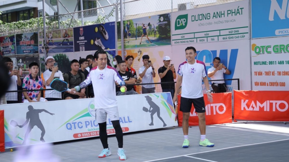 kỹ năng phản xạ nhanh ở ngay vạch bếp pickleball