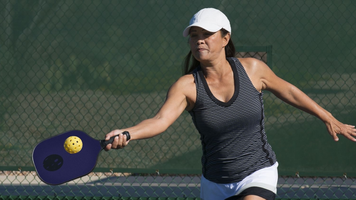 cách thực hiện kỹ thuật finding forehand pickleball dễ hiểu