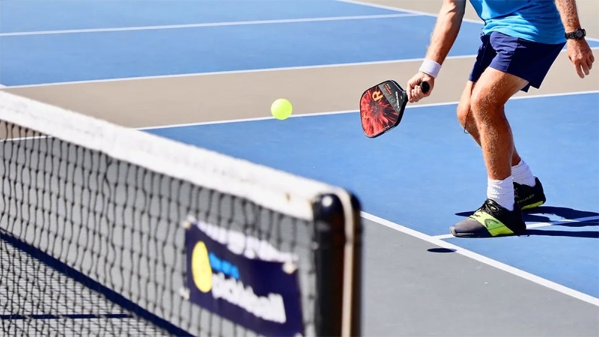 cách thực hiện kỹ thuật finding forehand pickleball dễ hiểu