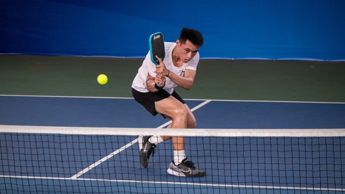 kỹ thuật bóng xoáy trong pickleball đánh lừa đối thủ trong 3 bước