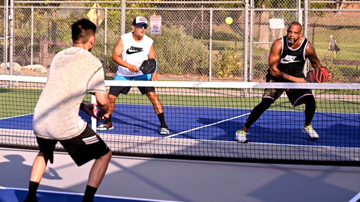 kỹ thuật đánh lob phòng ngự chuẩn hiệu quả trong pickleball