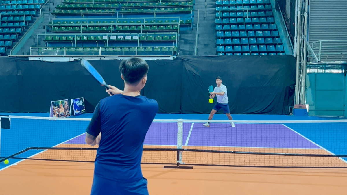 lưu ý khi chơi pickleball trong nhà an toàn và vui vẻ