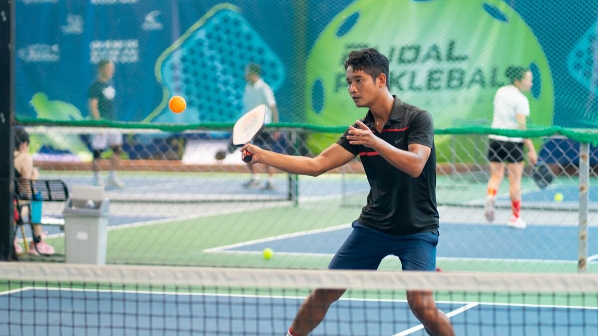 đánh bại đối thủ với mẹo chơi pickleball giúp nâng trình