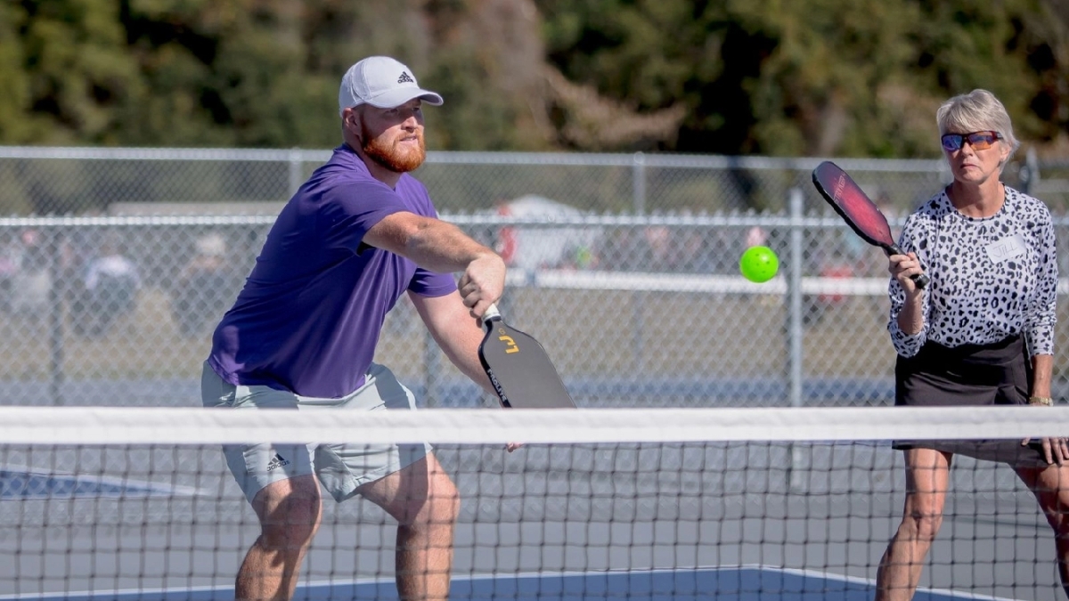 nghệ thuật xử lý những quả out balls trong pickleball nghệ thuật xử lý những quả out balls trong pickleball