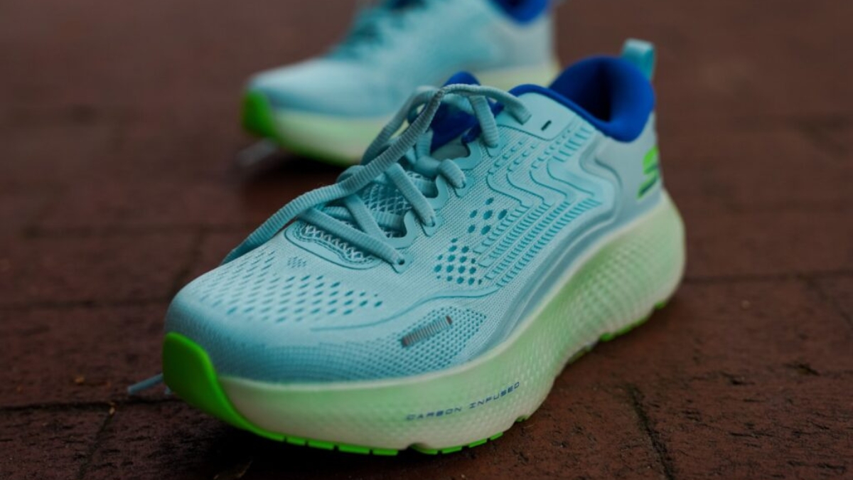 skechers go run max road 6: giày chạy với lớp đệm đỉnh cao