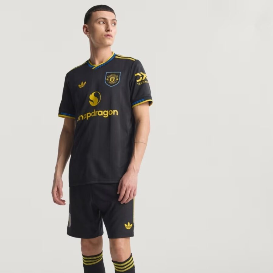áo adidas jersey bóng đá manchester united 2526 third authentic 'black' ji7419