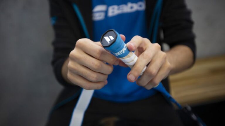 hướng dẫn cách quấn vợt tennis cho người mới chuẩn xác