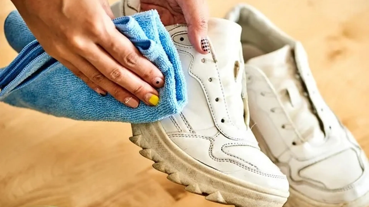 hướng dẫn vệ sinh giày tennis chuẩn sạch bóng như mới