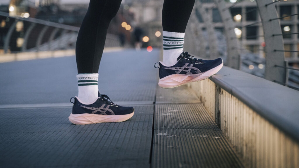 tổng hợp 14 phối màu asics novablast 5: đa dạng sắc thái, phong cách riêng biệt tổng hợp 14 phối màu asics novablast 5: đa dạng sắc thái, phong cách riêng biệt