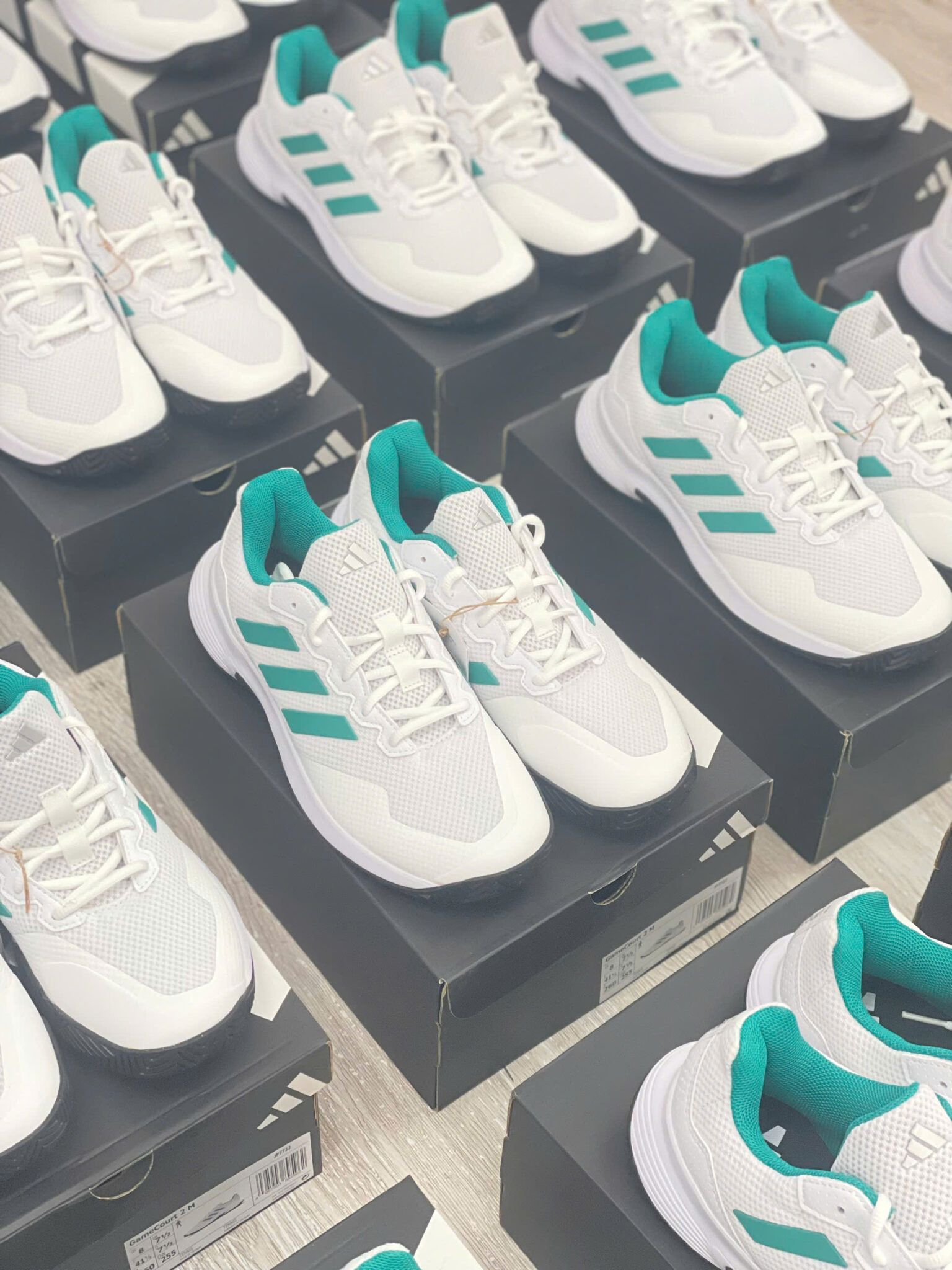 z7031104498516_0e61d2911e9855de8f99b58708091b46 giày adidas gamecourt 2.0 tennis "cloud white/pure teal" jp7722