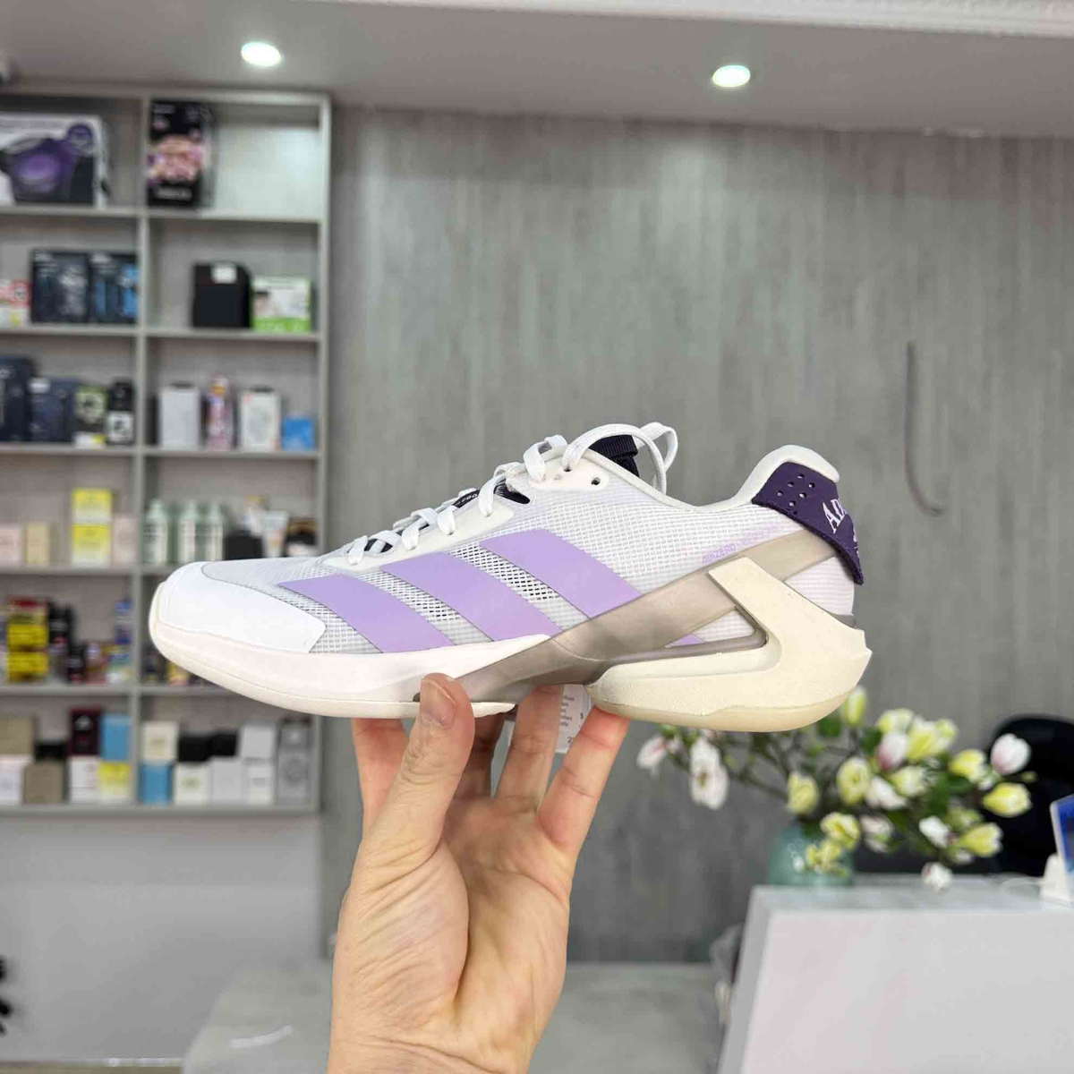 giày adidas adizero ubersonic 5 ‘cloud white’ jq6351 (2) giày adidas adizero ubersonic 5 ‘cloud white’ jq6351