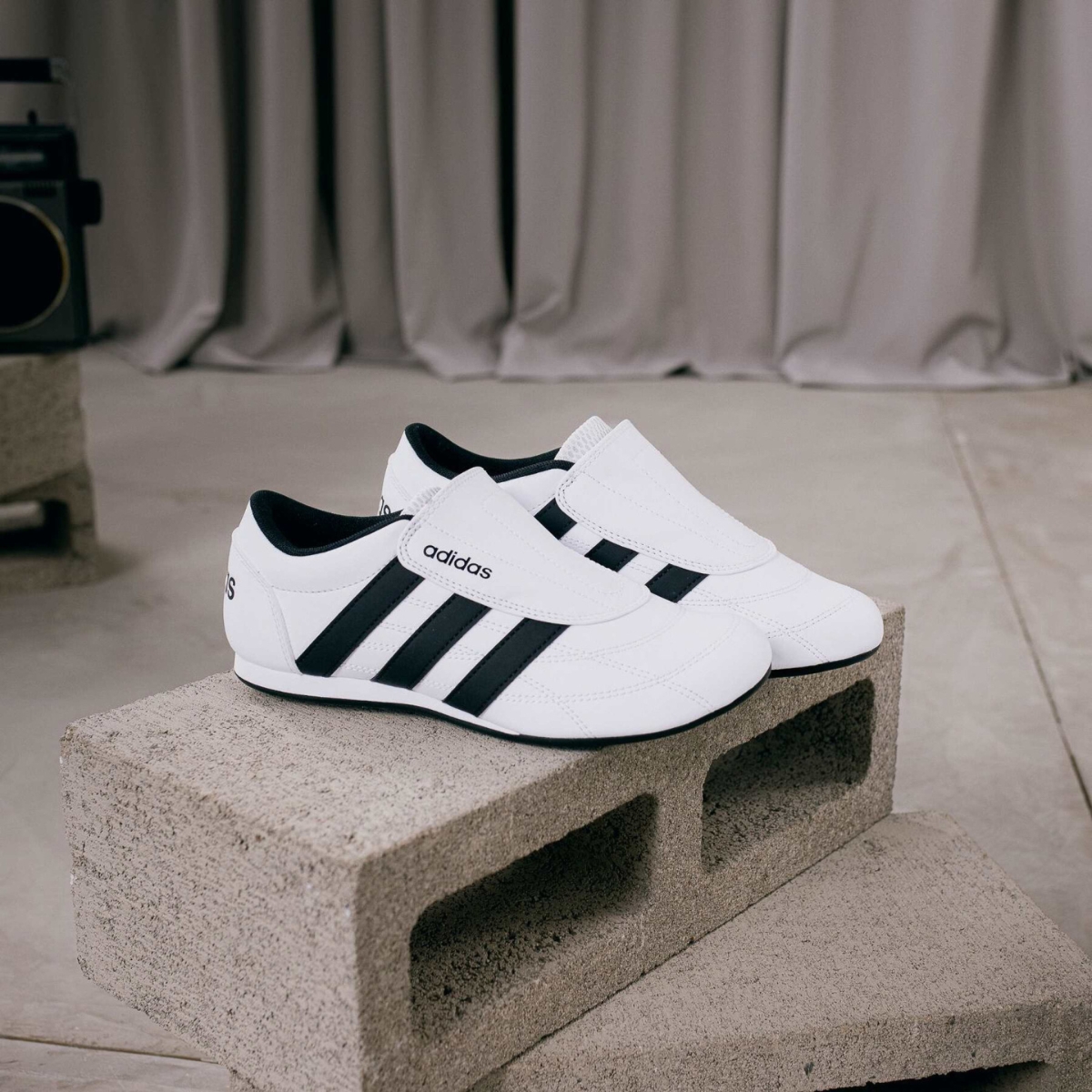 giày adidas tekwen 'cloud white' js3870 (5) giày adidas tekwen 'cloud white' js3870