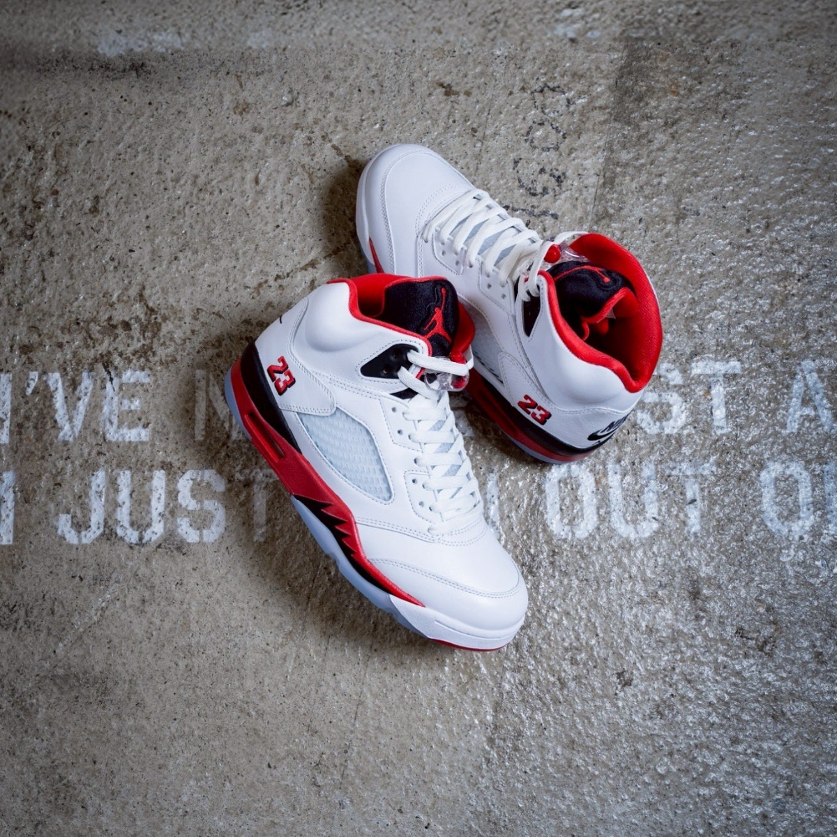 giày air jordan5 og 'fire red' 2025 hq7978-101 (2) giày air jordan5 og 'fire red' 2025 hq7978-101