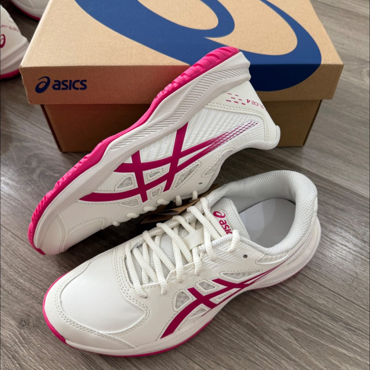 giày asics court slide 4 'cream bright rose' 1042a283-101 (2) giày asics court slide 4 'cream bright rose' 1042a283-101