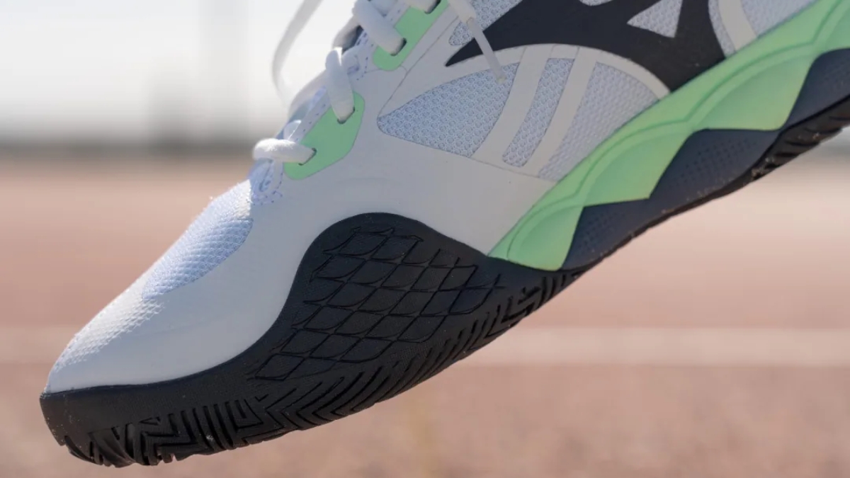 mizuno wave enforce tour 2: lựa chọn hoàn hảo cho tay vợt giỏi