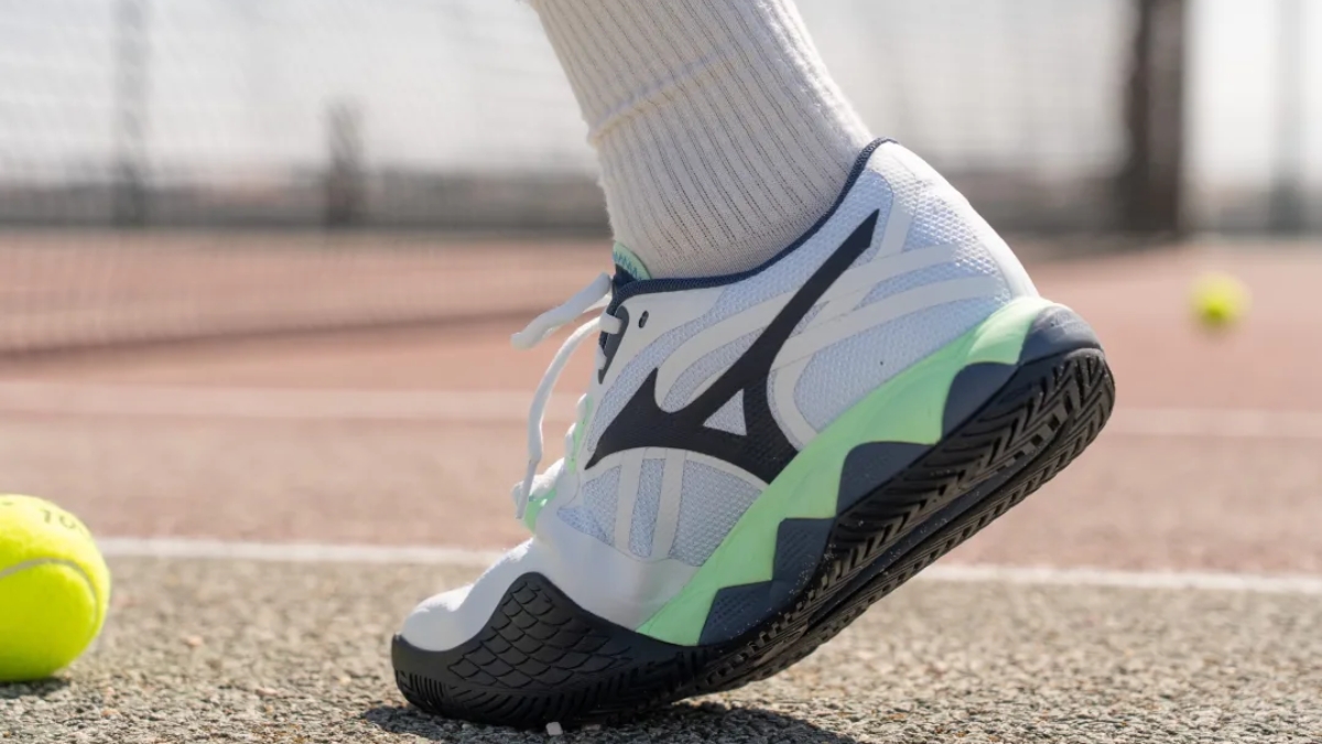 mizuno wave enforce tour 2: lựa chọn hoàn hảo cho tay vợt giỏi