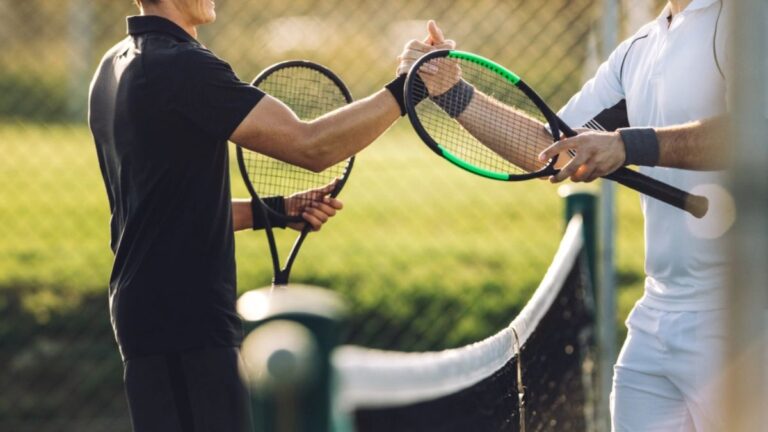 những lợi ích của việc chơi tennis - khám phá 8 lợi ích vượt trội