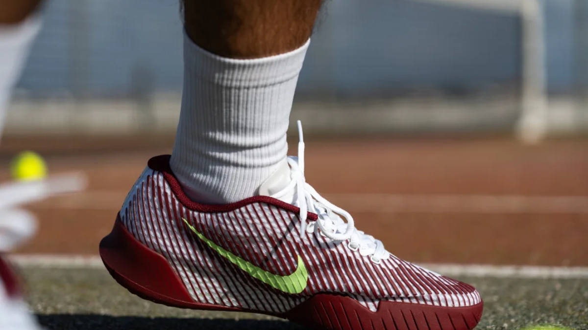 nikecourt air zoom vapor 11: sự kết hợp của tốc độ và bền bỉ nikecourt air zoom vapor 11: sự kết hợp của tốc độ và bền bỉ