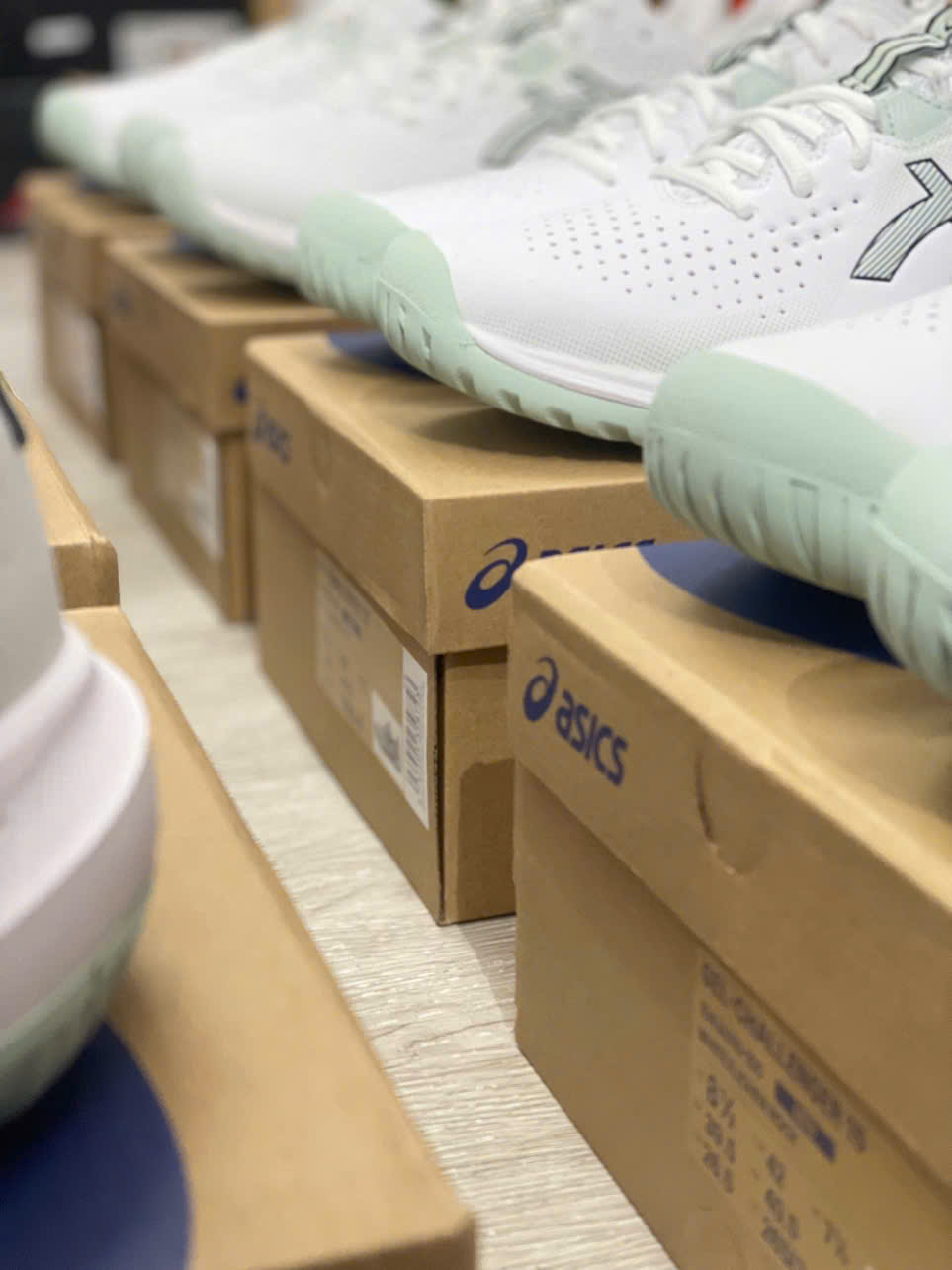 z7158810761039_747b541bec67f715710add9d0a7bc3db giày asics gel-challenger 15 ‘white lichen rock’ 1041a510-100